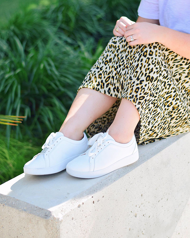 CURRENT OBSESSION: WHITE SNEAKERS | Sophisticated Whimsy